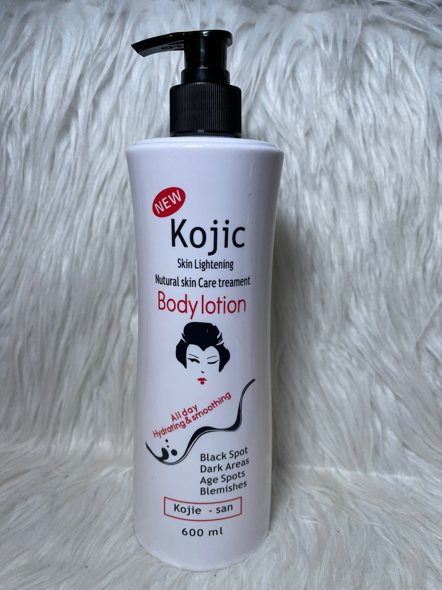 Body lotion kojic san ultra éclaircissante hydratante nourrissante anti imperfection zéro tache traitement des vergeture 600ml