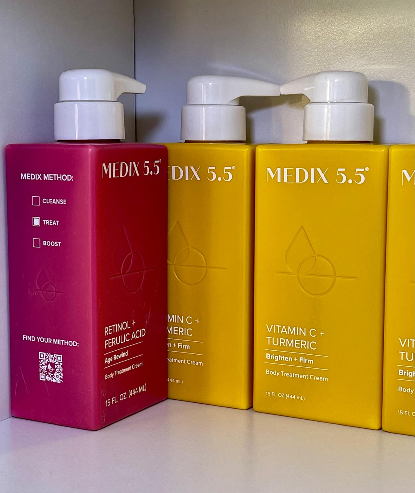 Medix 5.5 Crème à la vitamine C turmeric et au curcuma pour le visage et le corps. Crème raffermissante et éclaircissante pour les taches de vieillesse, les taches brunes et la peau endommagée par le soleil. C