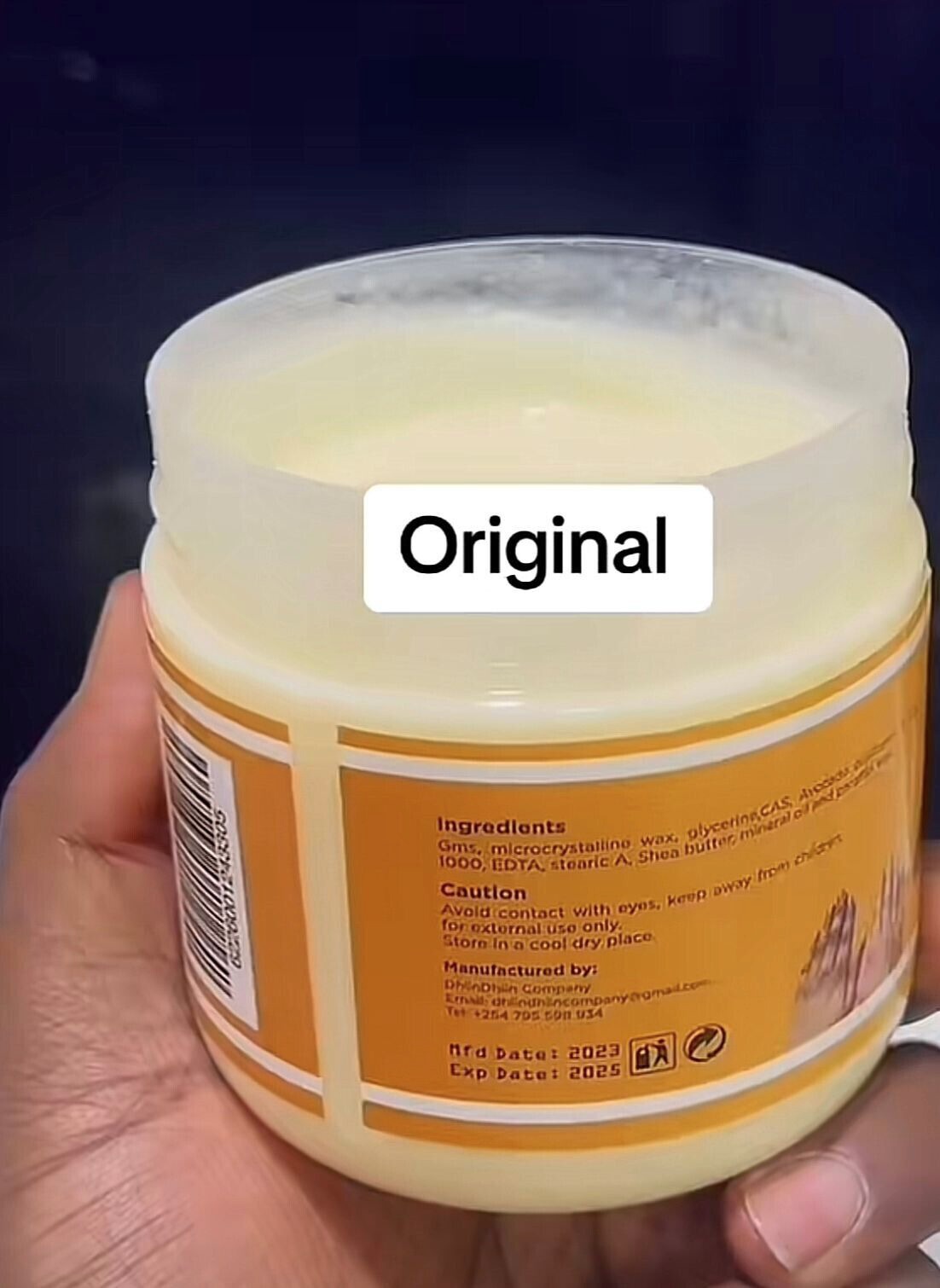 La Crème  corporel Ultra Éclaircissant Dhiin Dhiin Teint parfait sans imperfection
